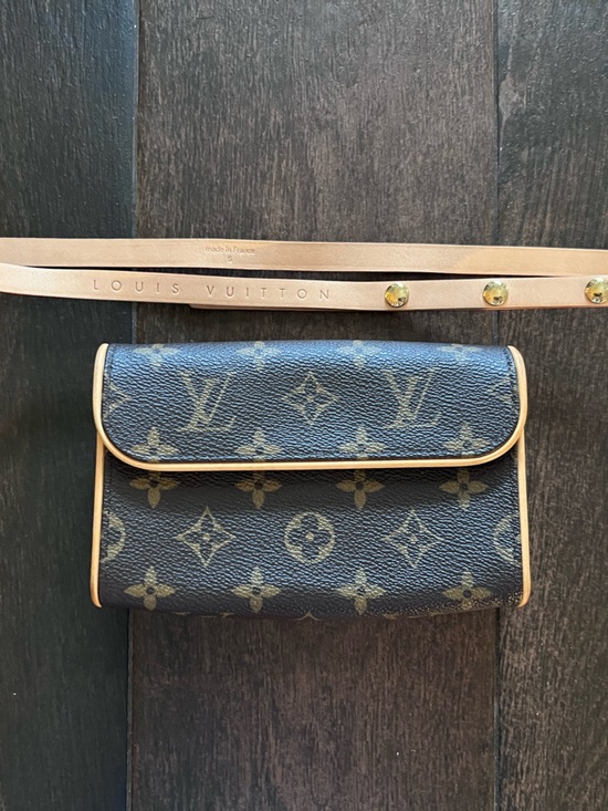 Louis Vuitton Handbags - Louis Vuitton Monogram Canvas Florentine Belt Bag